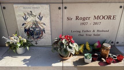Sir Roger Moore, selig